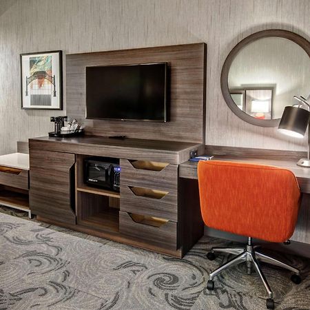 Hampton Inn Fresno Airport Buitenkant foto