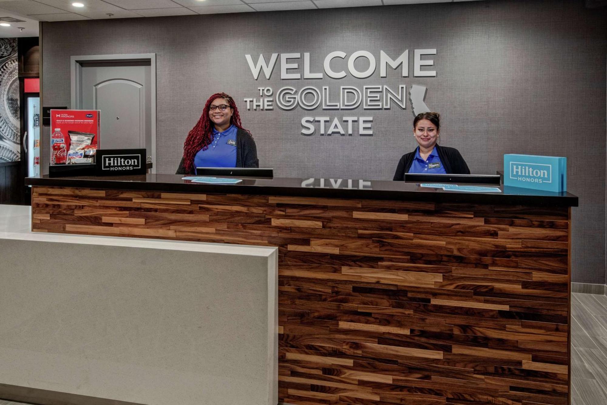 Hampton Inn Fresno Airport Buitenkant foto